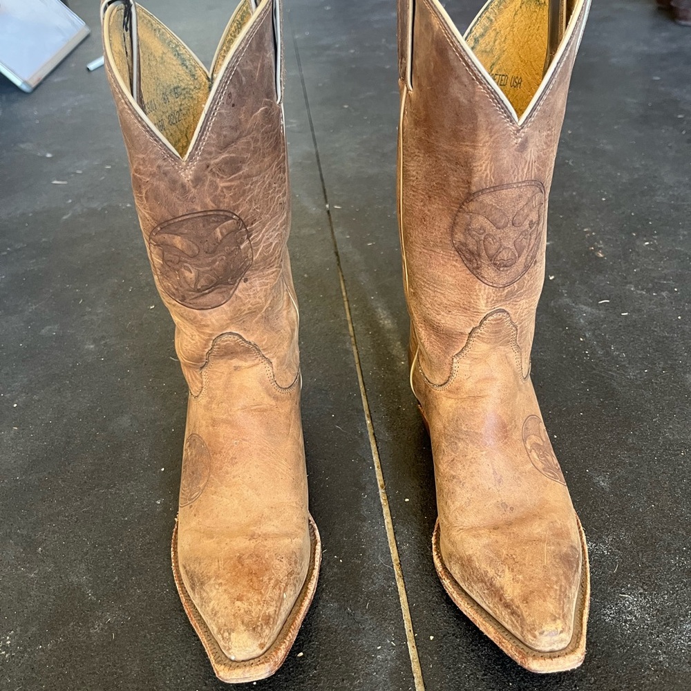 Nacona women’s boot, size 8 1/2 B in tan